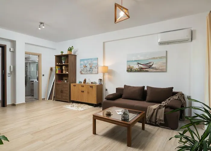 Modernpastel Apartment - Near Old Port With Parking
