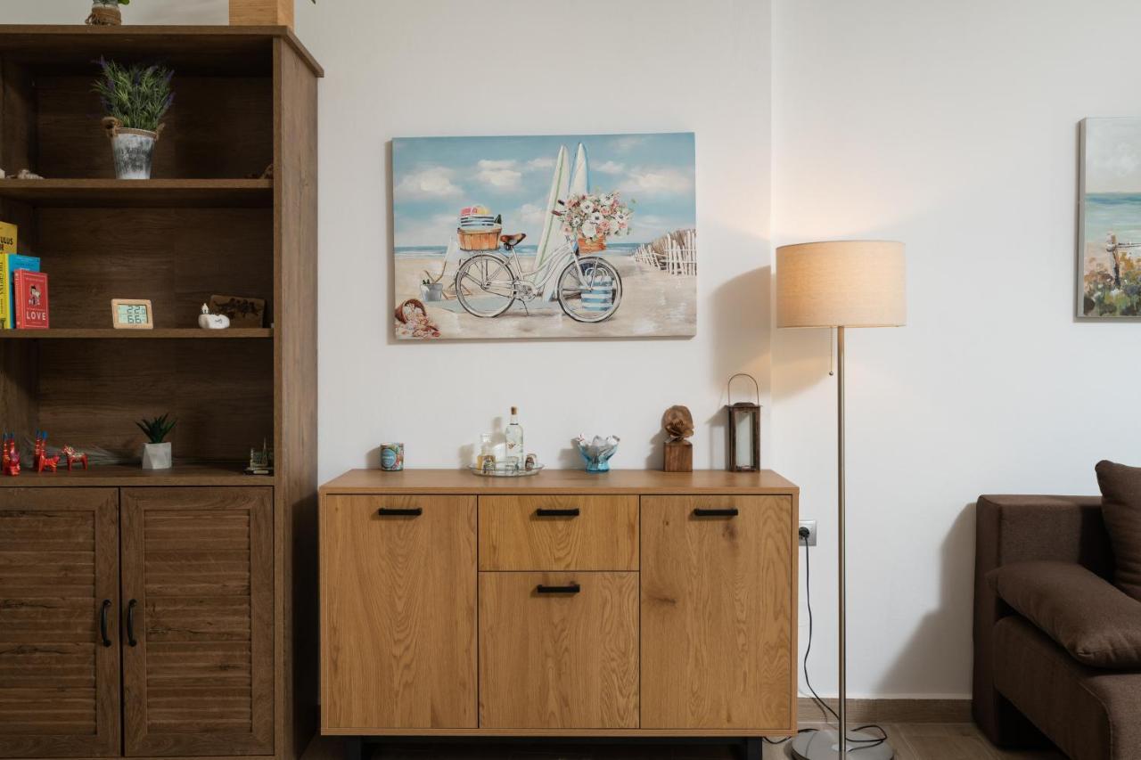 Modernpastel - Near Old Port With Parking La Canea